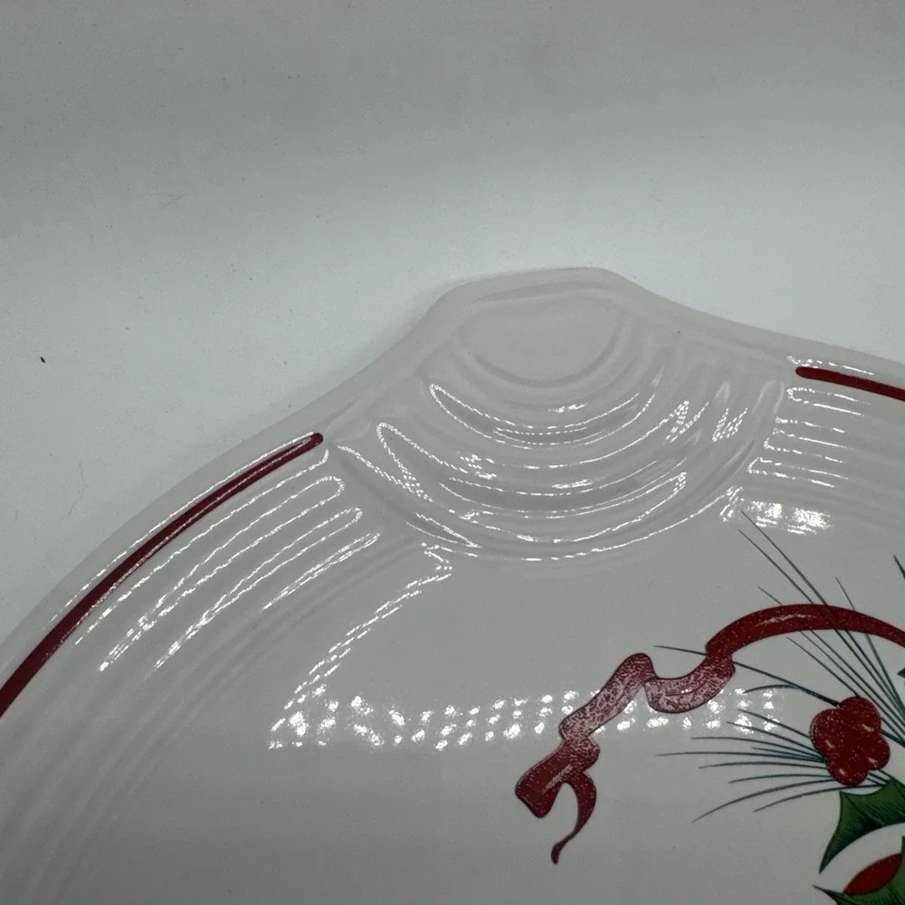 Fiesta Round Serving Tray Holiday Holly Red Ribbon Excellent First Quality New